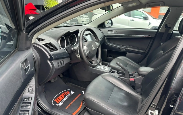 imagem-https://www.socarrao.com.br/sc-vehicle-images-prod/4321173/1791566330073-029ab1db072b4d36aa82dabe1796c9e4_1791565795380.jpg