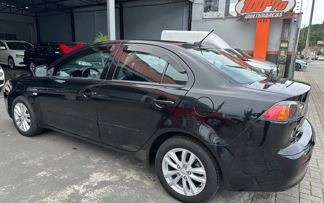 imagem-https://www.socarrao.com.br/sc-vehicle-images-prod/4321173/1791566330076-1b83fdc03f8c47a998b978c2032f4578_1791565795400.jpg