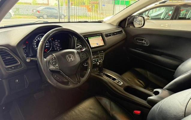 imagem-https://www.socarrao.com.br/sc-vehicle-images-prod/4321254/1791566721492-8533039_7_B_e0ffe39321.jpeg