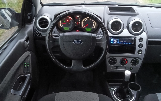 imagem-https://www.socarrao.com.br/sc-vehicle-images-prod/4321270/1791567157170-SU1HXzIwMjYxMDA4XzE4MDEyMi5qcGc.jpg
