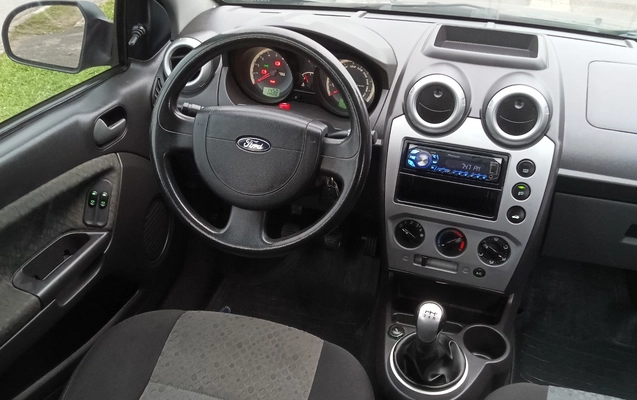 imagem-https://www.socarrao.com.br/sc-vehicle-images-prod/4321270/1791567157311-SU1HXzIwMjYxMDA4XzE3NDgyNy5qcGc.jpg