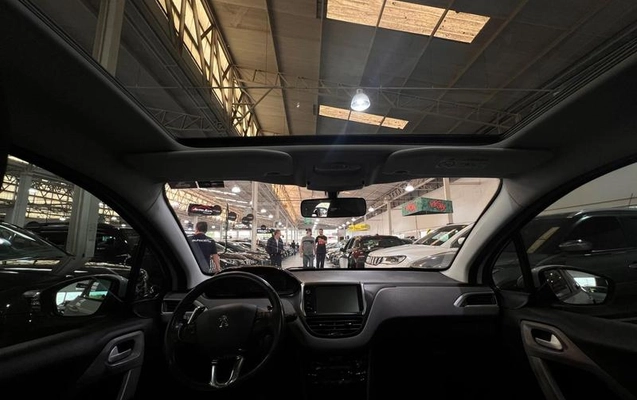 imagem-https://www.socarrao.com.br/sc-vehicle-images-prod/4321276/1792317997987-8555937_6_B_6b9517459e.jpeg