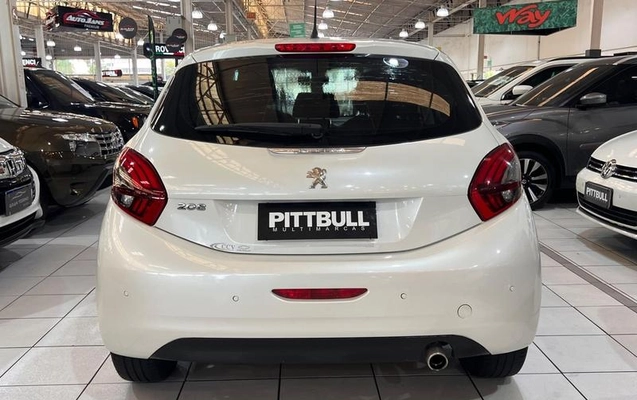 imagem-https://www.socarrao.com.br/sc-vehicle-images-prod/4321276/1792317998007-8555937_18_B_a42dc8b72c.jpeg