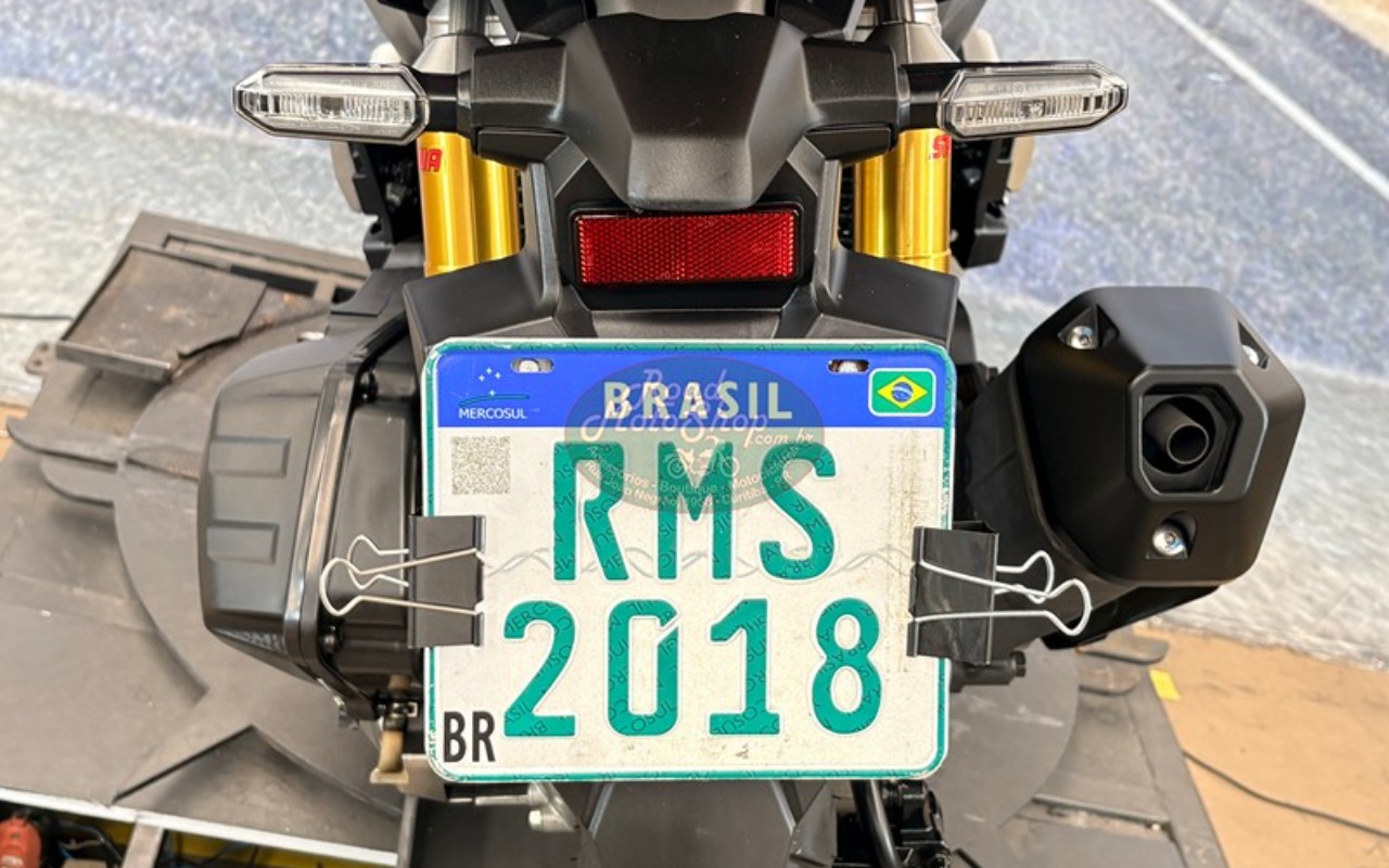 imagem-https://www.socarrao.com.br/sc-vehicle-images-prod/4321290/1791567080437-QURWIFZFUk1FTEhBXzE1LmpwZw.jpg