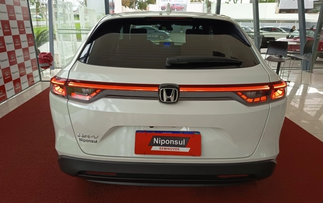 imagem-https://www.socarrao.com.br/sc-vehicle-images-prod/4321410/1791567608583-4YBYBIJPU6dZb78aDf3yAzeEeTZhWot3.jpg