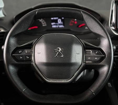 imagem-https://www.socarrao.com.br/sc-vehicle-images-prod/4321415/1791567835950-8543232_7_B_d4c7f99d67.jpeg