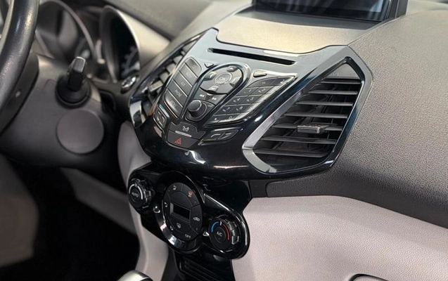 imagem-https://www.socarrao.com.br/sc-vehicle-images-prod/4321420/1791567674707-8559712_10_B_21a728fca3.jpeg