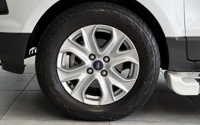 imagem-https://www.socarrao.com.br/sc-vehicle-images-prod/4321420/1791567674716-8559712_17_B_825f7b8e6a.jpeg
