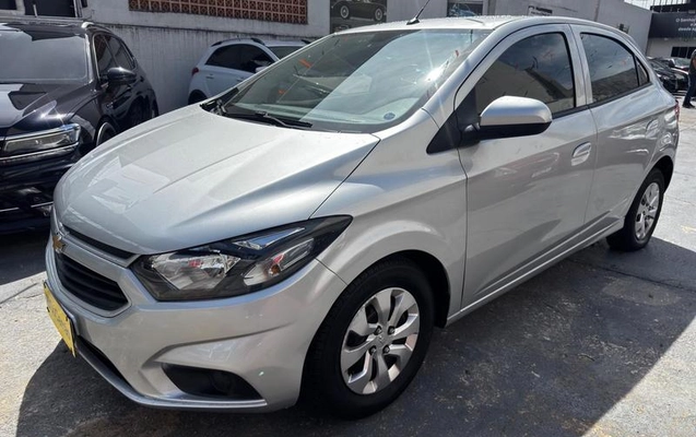 imagem-https://www.socarrao.com.br/sc-vehicle-images-prod/4321423/1791573268503-8559640_3_B_ae26c8ab31.jpeg