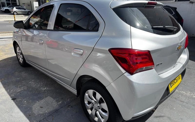 imagem-https://www.socarrao.com.br/sc-vehicle-images-prod/4321423/1791573268503-8559640_5_B_2f1f505f80.jpeg