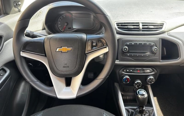imagem-https://www.socarrao.com.br/sc-vehicle-images-prod/4321423/1791573268505-8559640_12_B_e9450a2e66.jpeg