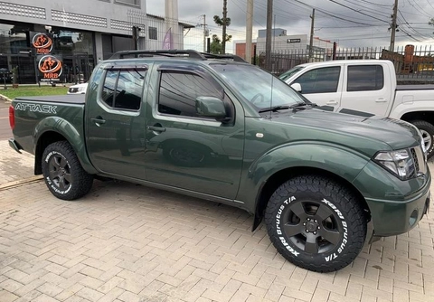 Nissan Frontier 2012 Verde — foto 1 de 3