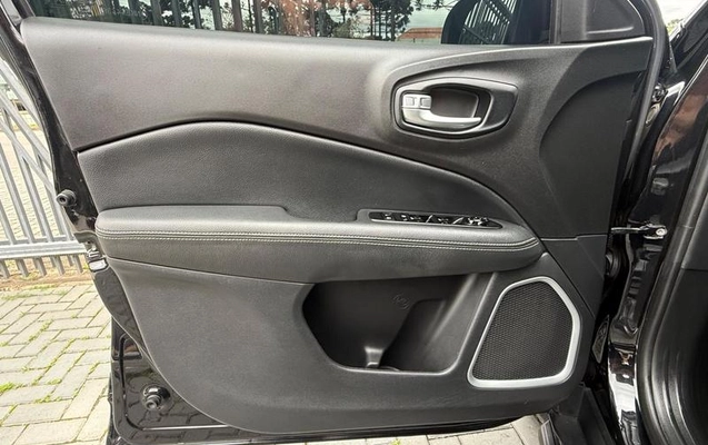 imagem-https://www.socarrao.com.br/sc-vehicle-images-prod/4321454/1792508805197-8480183_9_B_2b53445403.jpeg