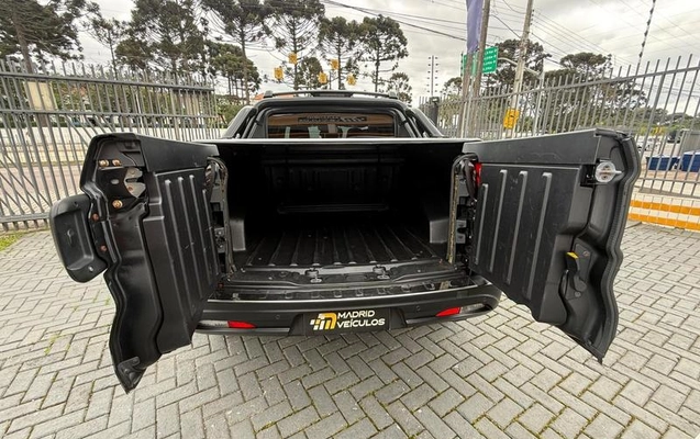 imagem-https://www.socarrao.com.br/sc-vehicle-images-prod/4321454/1792508805222-8480183_19_B_fc91f84973.jpeg