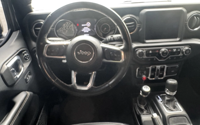 imagem-https://www.socarrao.com.br/sc-vehicle-images-prod/4321469/1791567928766-003_7e2fb20407b6360837ef392259120ace.jpg