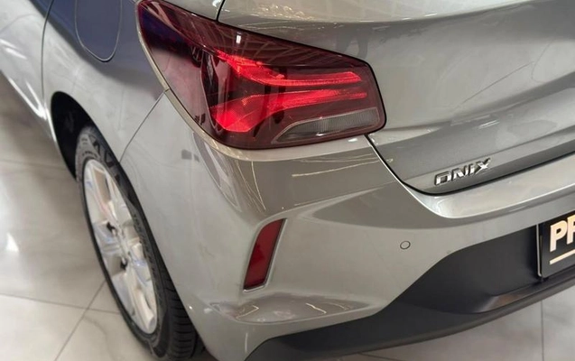 imagem-https://www.socarrao.com.br/sc-vehicle-images-prod/4321479/1791568080346-8552612_11_B_aa67b4682e.jpeg