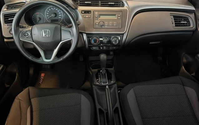 imagem-https://www.socarrao.com.br/sc-vehicle-images-prod/4321484/1791568072845-8557486_8_B_8b0055dc72.jpeg