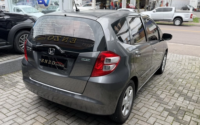 imagem-https://www.socarrao.com.br/sc-vehicle-images-prod/4321485/1791568036709-vehicle_image_1791567994_76dee77ddba88dceffcc5b1045f133d8.jpeg