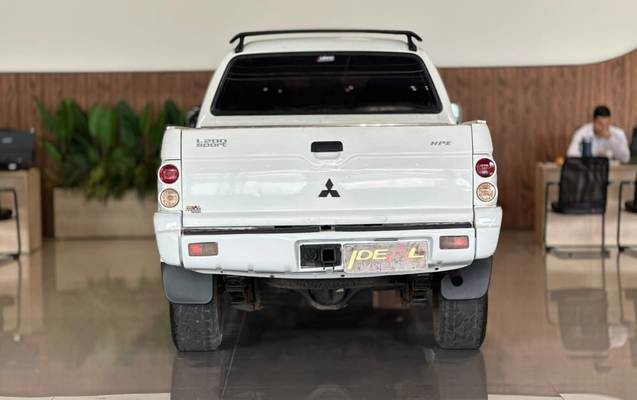 imagem-https://www.socarrao.com.br/sc-vehicle-images-prod/4321512/1791568117082-2c1662cf67ed4994a24dff8b3e1fa2cd_1791567869132.jpg