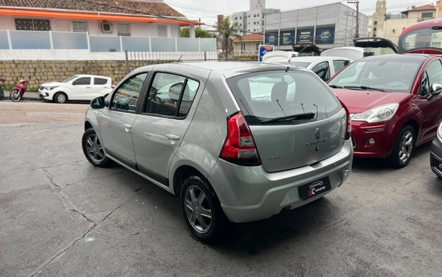 imagem-https://www.socarrao.com.br/sc-vehicle-images-prod/4321542/1791568293793-gb-dfb6b23.jpeg