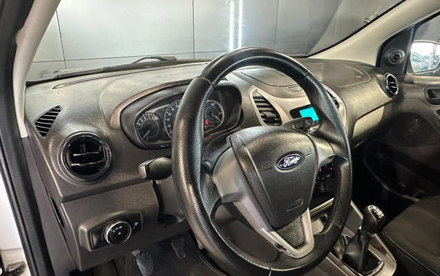 imagem-https://www.socarrao.com.br/sc-vehicle-images-prod/4321543/1791568305233-003_a6cc0f84e9bb3e7a97df1f554015c061.jpg