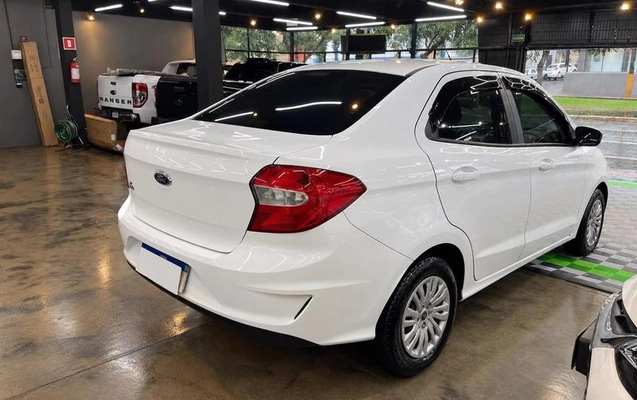 imagem-https://www.socarrao.com.br/sc-vehicle-images-prod/4321550/1791568438438-8559915_12_B_daf9966893.jpeg