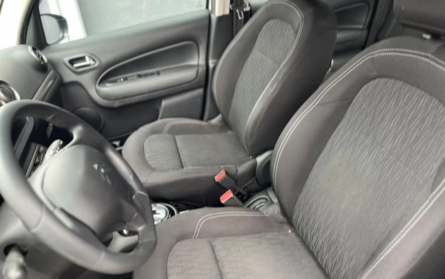 imagem-https://www.socarrao.com.br/sc-vehicle-images-prod/4321552/1791568563593-vehicle_image_1791568528_7696305ade0bddc6b0cd121e2b29dba0.jpeg