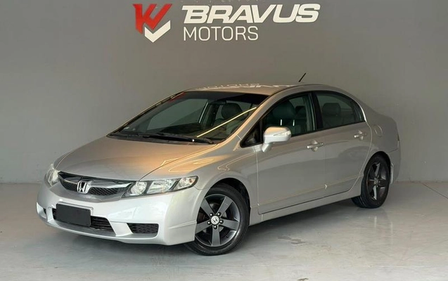 imagem-https://www.socarrao.com.br/sc-vehicle-images-prod/4321557/1791568545291-8557061_1_B_f6cecfa110.jpeg