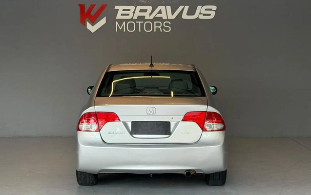 imagem-https://www.socarrao.com.br/sc-vehicle-images-prod/4321557/1791568545293-8557061_9_B_5a392d9c0c.jpeg