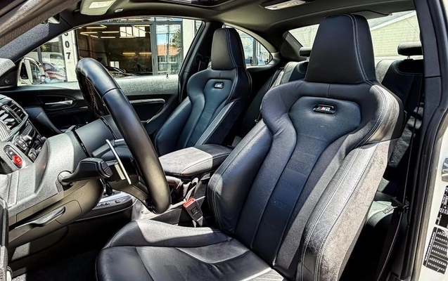 imagem-https://www.socarrao.com.br/sc-vehicle-images-prod/4321576/1792515711201-8557941_11_B_6beb667756.jpeg