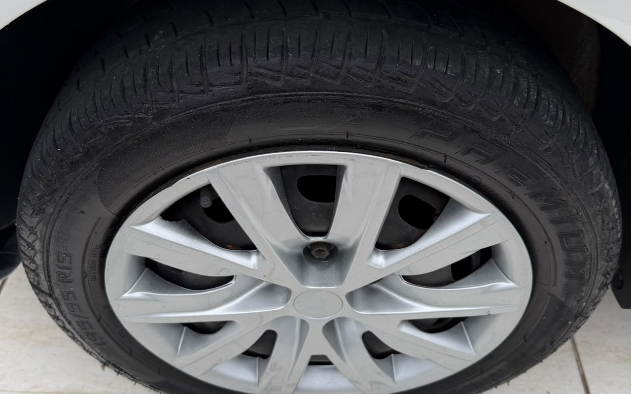 imagem-https://www.socarrao.com.br/sc-vehicle-images-prod/4321596/1792670412725-OGE5YzkwNDAtZTFjNS00NmQ3LWFkM2ItOTk0NjBkMGMxOTdlLmpwZw.jpg