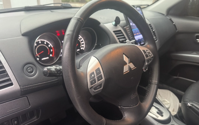 imagem-https://www.socarrao.com.br/sc-vehicle-images-prod/4321614/1791568921617-003_1cdbbc707d9afadb6f0bc5f21d74c859.jpg