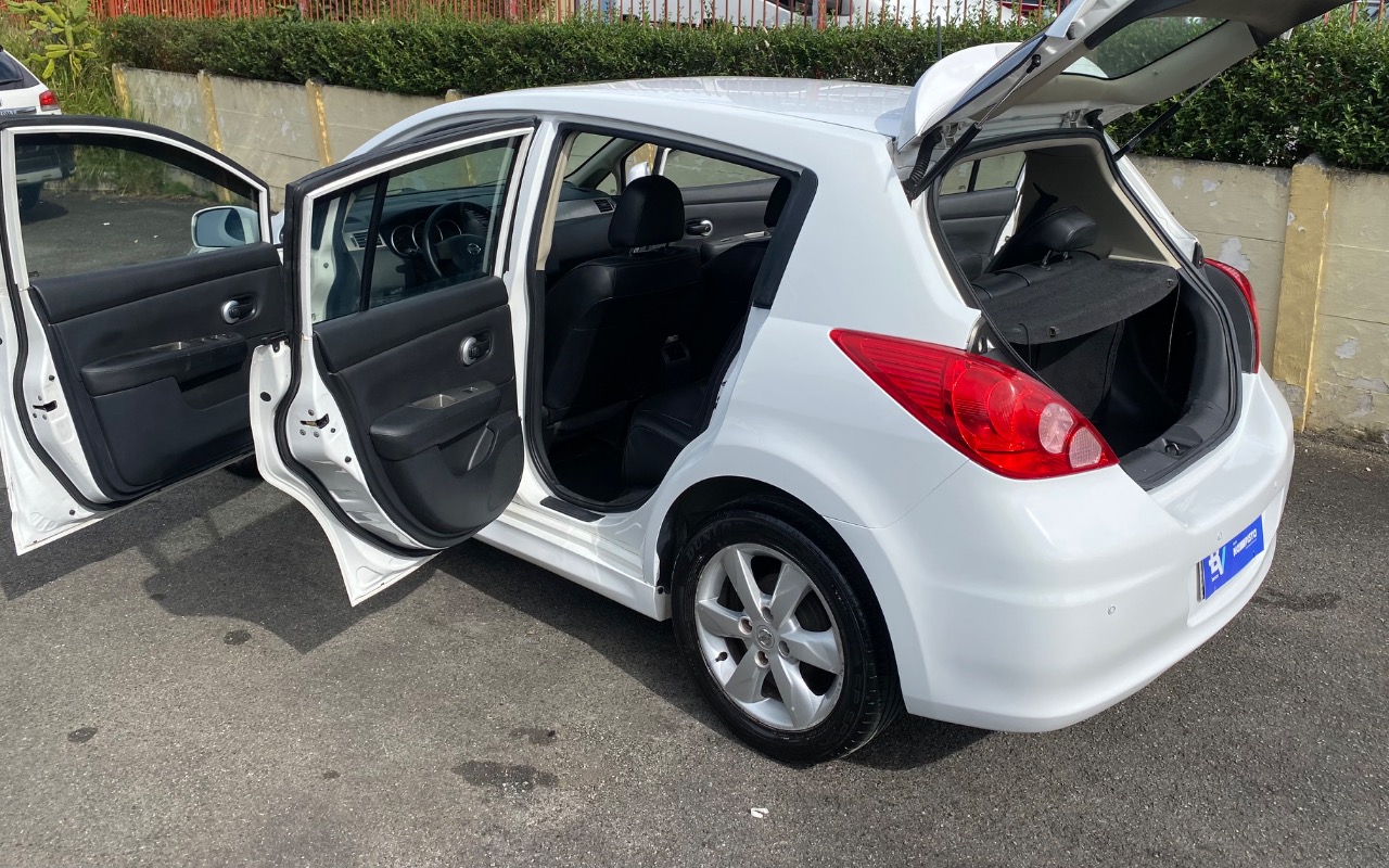 imagem-https://www.socarrao.com.br/sc-vehicle-images-prod/4321666/1791569312503-SU1HXzE3ODYuanBlZw.jpeg