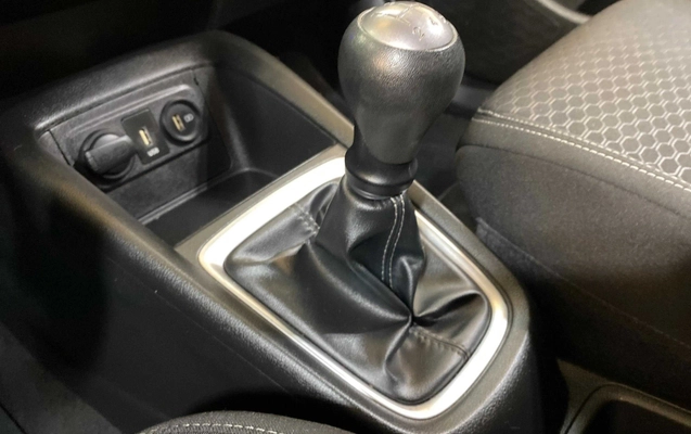 imagem-https://www.socarrao.com.br/sc-vehicle-images-prod/4321685/1791569215752-003_003aca2ed6d90cc861ee6697f77a0d06.jpg