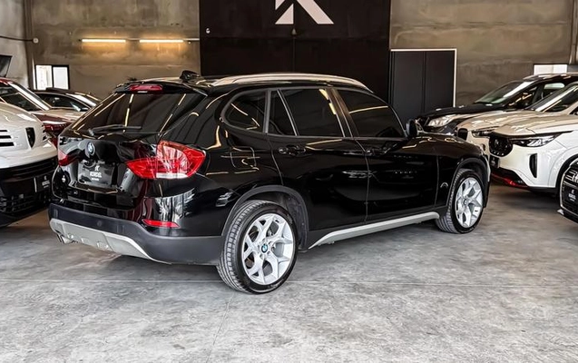 imagem-https://www.socarrao.com.br/sc-vehicle-images-prod/4321686/1792501650081-8558300_13_B_9f5d7a7a5d.jpeg