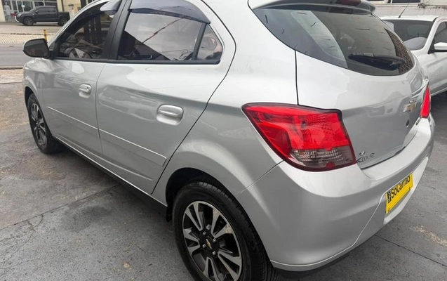 imagem-https://www.socarrao.com.br/sc-vehicle-images-prod/4321713/1791573280696-8356134_4_B_ce43be96c1.jpeg