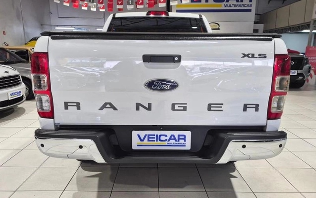 imagem-https://www.socarrao.com.br/sc-vehicle-images-prod/4321759/1791576249783-8559785_7_B_c5a1cd8f57.jpeg