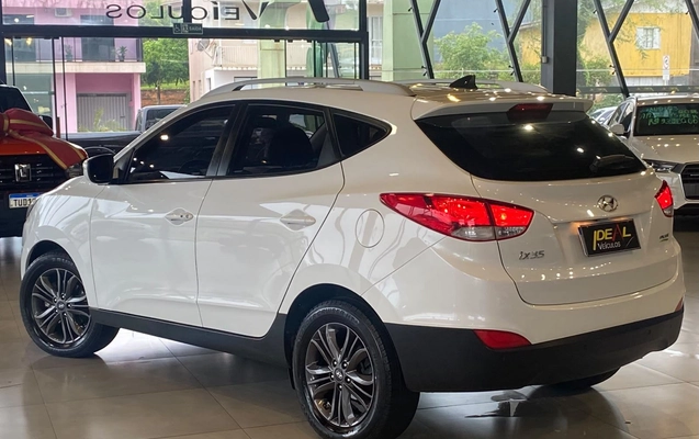 imagem-https://www.socarrao.com.br/sc-vehicle-images-prod/4321796/1791569791305-e69b2bce30d341c8b740785a7b0aaf72_1791569622401.jpg
