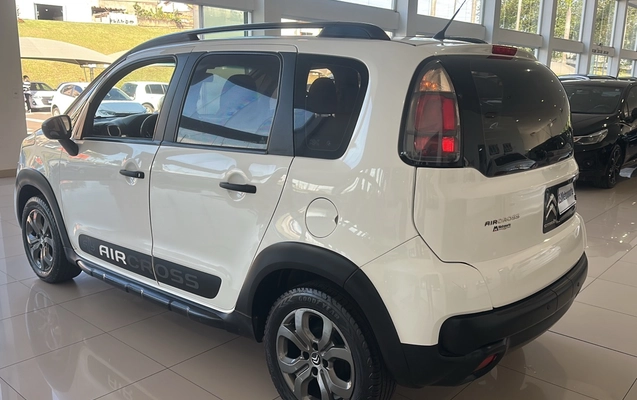 imagem-https://www.socarrao.com.br/sc-vehicle-images-prod/4321831/1791570171037-db37d369-2df7-48f5-afe6-c5b3aaf4d146.jpg