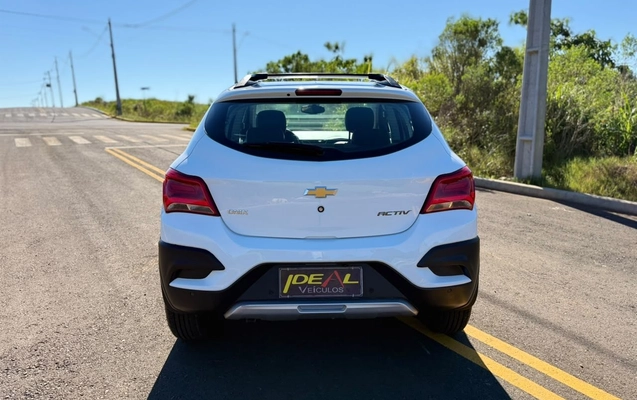 imagem-https://www.socarrao.com.br/sc-vehicle-images-prod/4321849/1791570217820-762893d3eb98407981cf733d9150143c_1791570001988.jpg