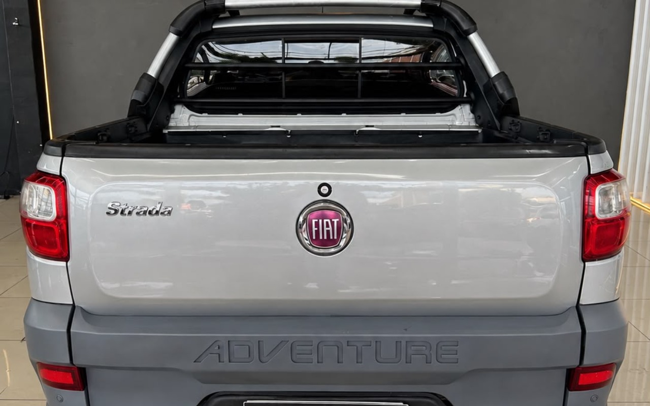 imagem-https://www.socarrao.com.br/sc-vehicle-images-prod/4321863/1791570256349-V2hhdHNBcHAgSW1hZ2UgMjAyNi0xMC0wOSBhdCAxNC4wMy41MSAoNCkuanBlZw.jpeg