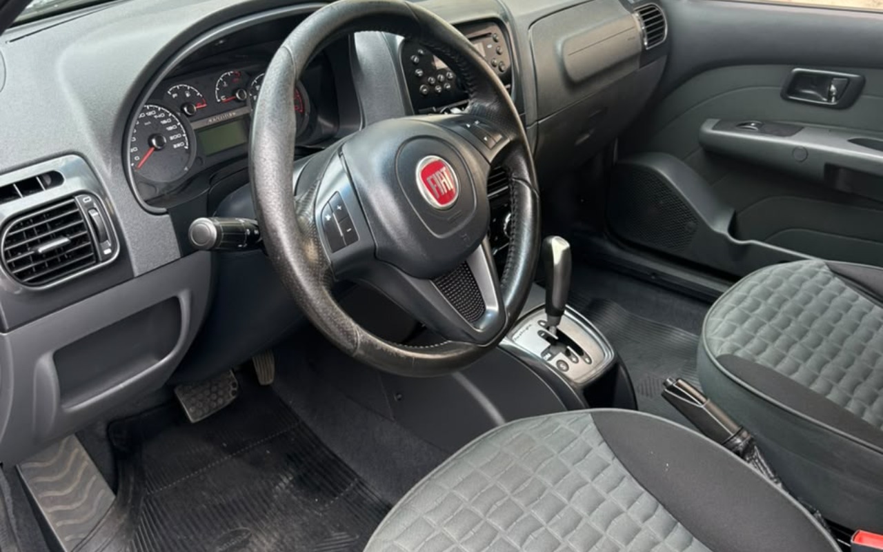 imagem-https://www.socarrao.com.br/sc-vehicle-images-prod/4321863/1791570256523-V2hhdHNBcHAgSW1hZ2UgMjAyNi0xMC0wOSBhdCAxNC4wMy41Mi5qcGVn.jpeg