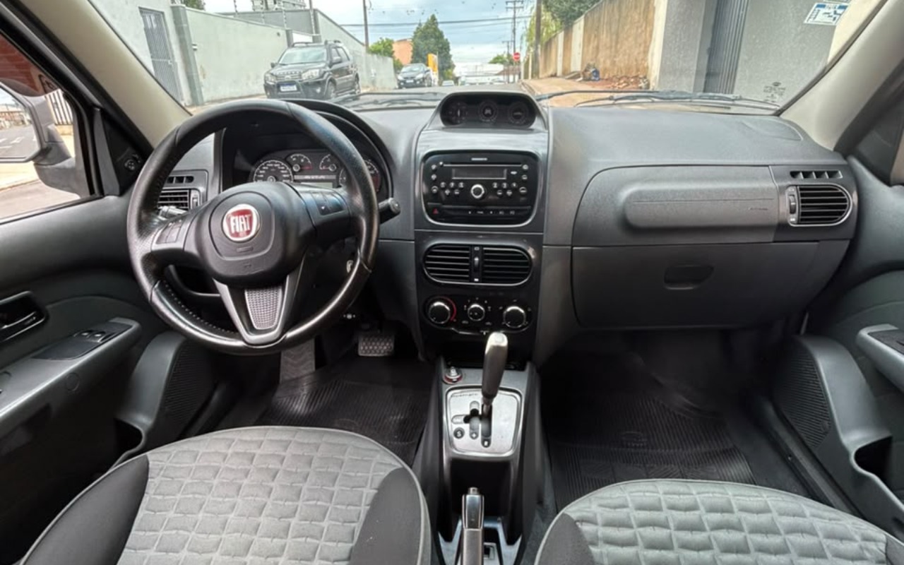 imagem-https://www.socarrao.com.br/sc-vehicle-images-prod/4321863/1791570256691-V2hhdHNBcHAgSW1hZ2UgMjAyNi0xMC0wOSBhdCAxNC4wMy41MiAoMSkuanBlZw.jpeg