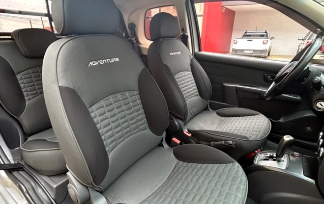 imagem-https://www.socarrao.com.br/sc-vehicle-images-prod/4321863/1791570257143-V2hhdHNBcHAgSW1hZ2UgMjAyNi0xMC0wOSBhdCAxNC4wMy41MiAoMykuanBlZw.jpeg