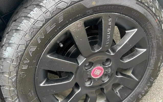 imagem-https://www.socarrao.com.br/sc-vehicle-images-prod/4321863/1791570257515-V2hhdHNBcHAgSW1hZ2UgMjAyNi0xMC0wOSBhdCAxNC4wMy41MiAoNikuanBlZw.jpeg