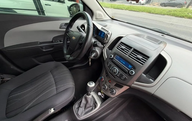 imagem-https://www.socarrao.com.br/sc-vehicle-images-prod/4321888/1791570410068-gb-53a3453.jpeg