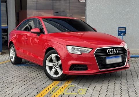 Audi A3 2018 Vermelho — foto 1 de 3