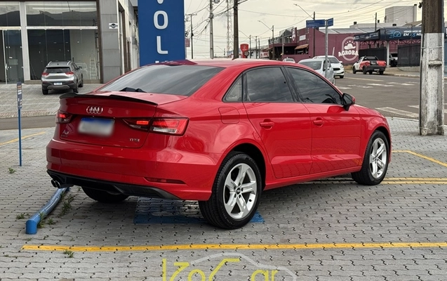 imagem-https://www.socarrao.com.br/sc-vehicle-images-prod/4321904/1791589305081-KZmjxps06bdfe5fW7htLR1HXk48DPtM3.jpg