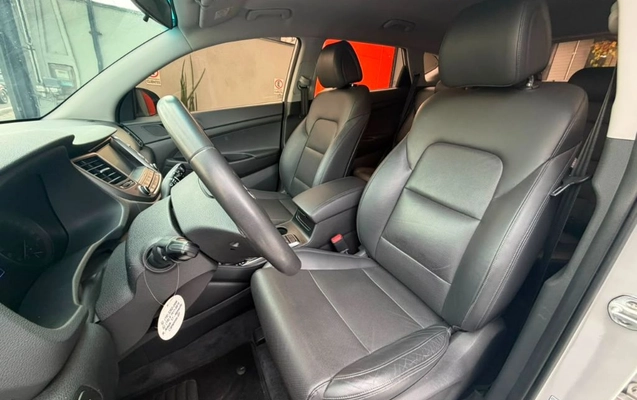 imagem-https://www.socarrao.com.br/sc-vehicle-images-prod/4321951/1791570976585-gb-3587d69.jpeg