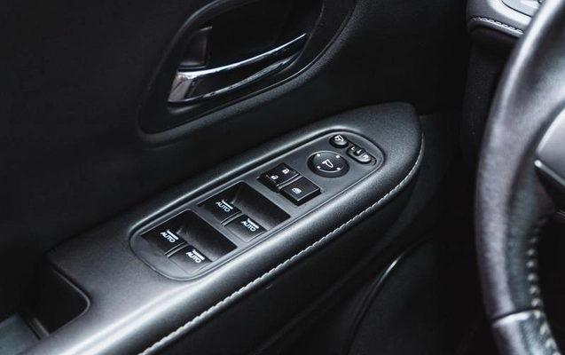 imagem-https://www.socarrao.com.br/sc-vehicle-images-prod/4321956/1792587484513-8560024_13_B_2f12c7940f.jpeg